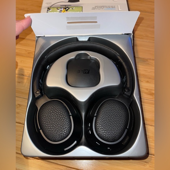 MEE audio Wireless TV Headphone System - Picture 5 of 6